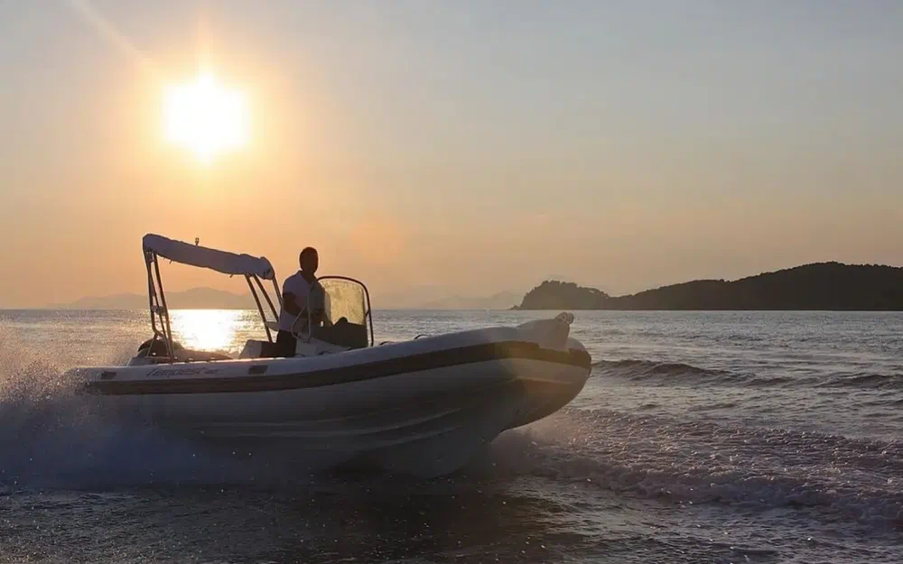 slider 1 Capelli Tempest 650