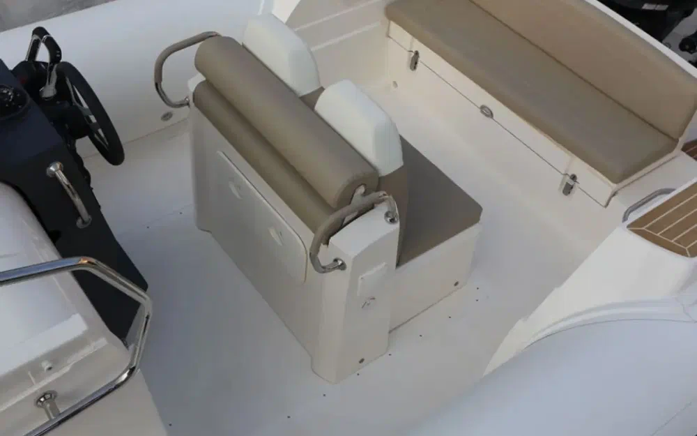 slider 6 Capelli Tempest 850