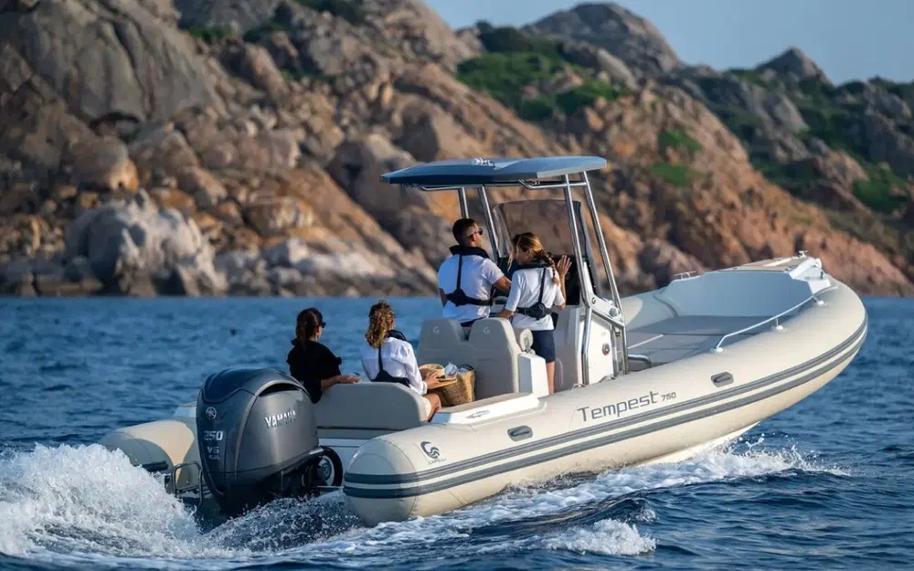 slider 0 Capelli Tempest 750