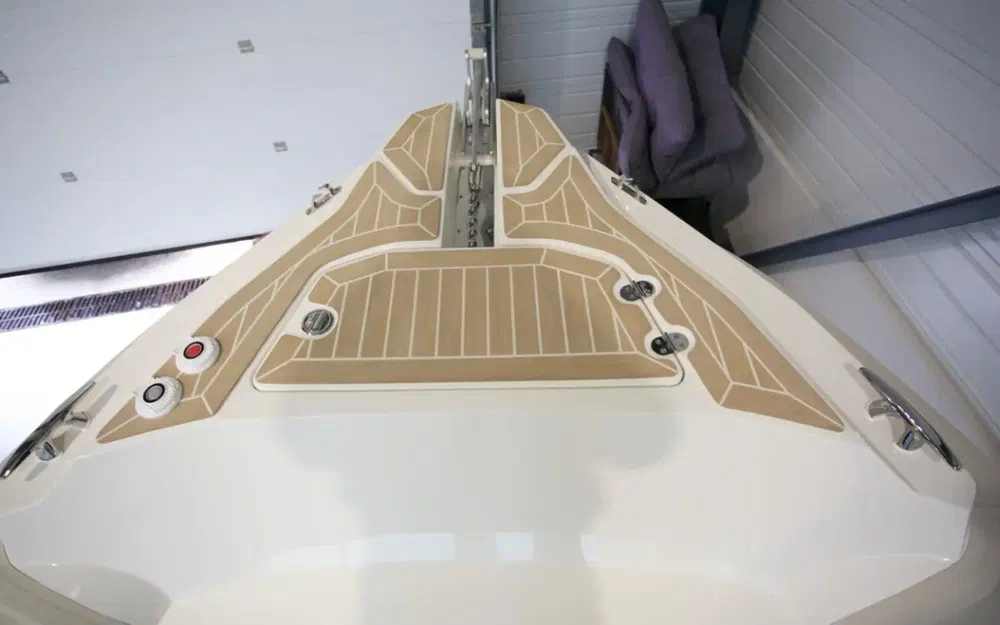 slider 3 Capelli Tempest 900