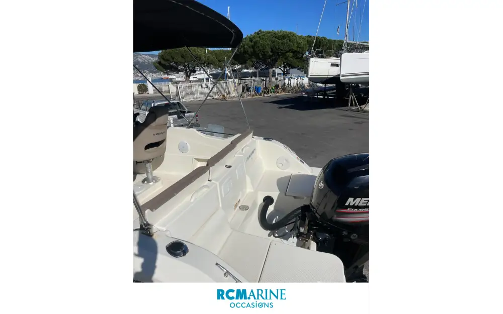 slider 11 Quicksilver Activ 675 Sundeck
