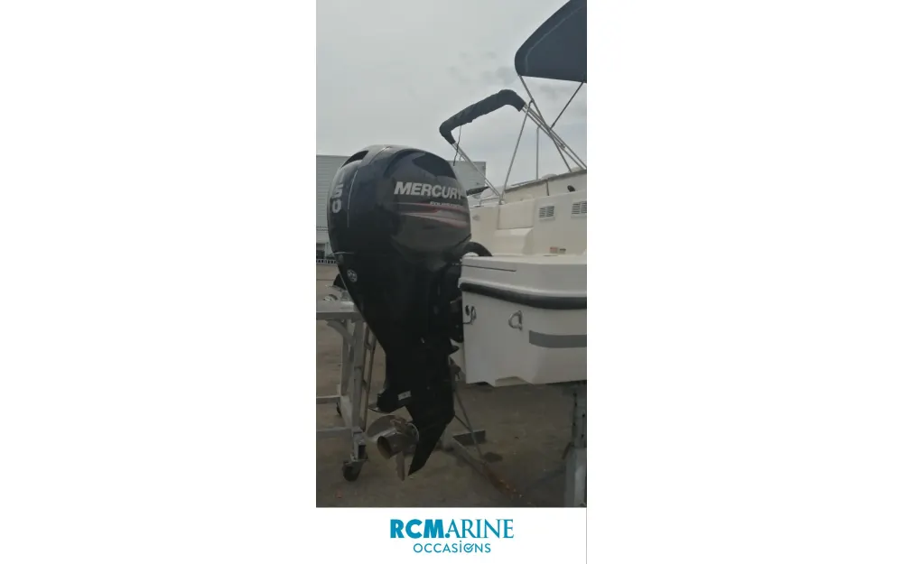 slider 17 Quicksilver  675Sundeck