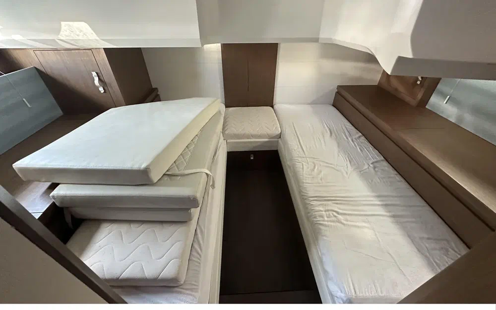 slider 13 Beneteau Gran Turismo 40