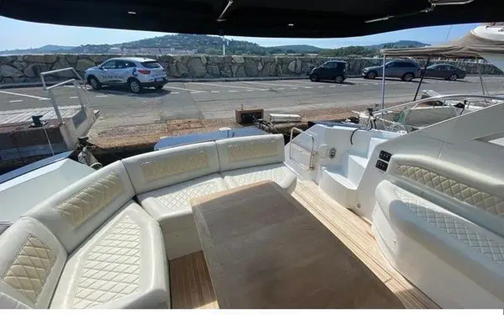 slider 6 Beneteau Gran Turismo 40