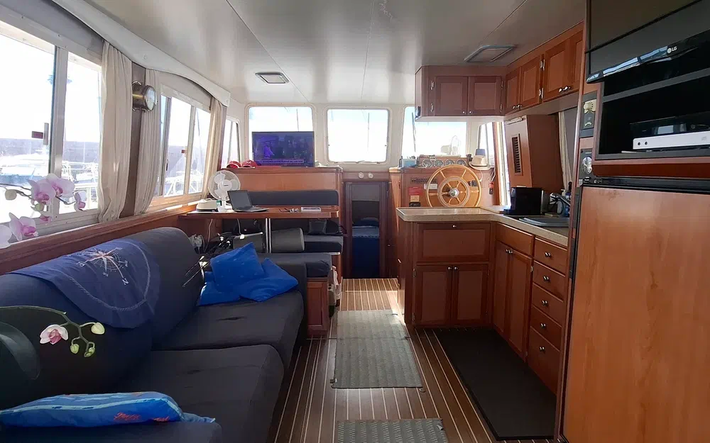 slider 17 Mainship 400 Expedition