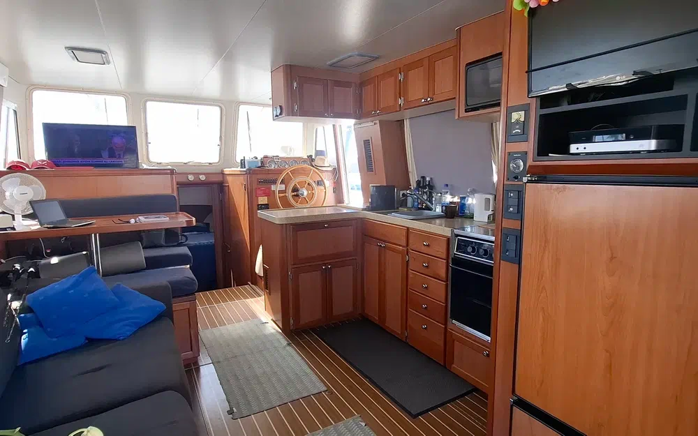 slider 18 Mainship 400 Expedition