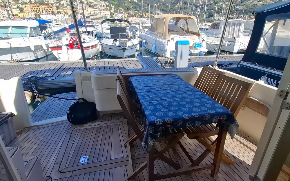 slider 23 Mainship 400 Expedition