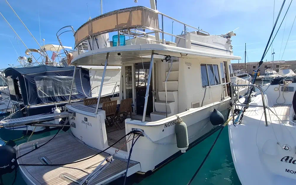 slider 31 Mainship 400 Expedition