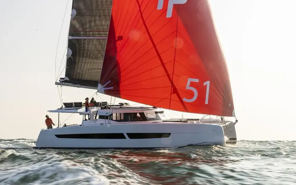slider 1 Fountaine Pajot Aura 51