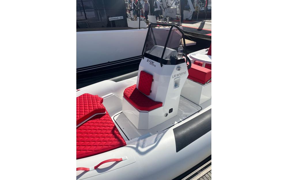 slider 2 Evok Marine Evok 21 Ocean