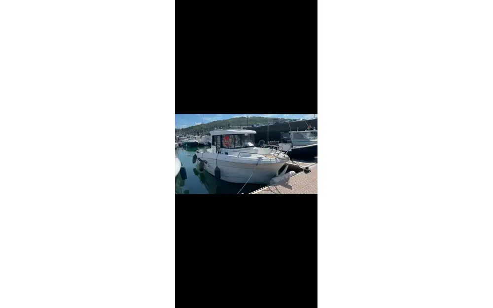 slider 4 Beneteau Barracuda 7