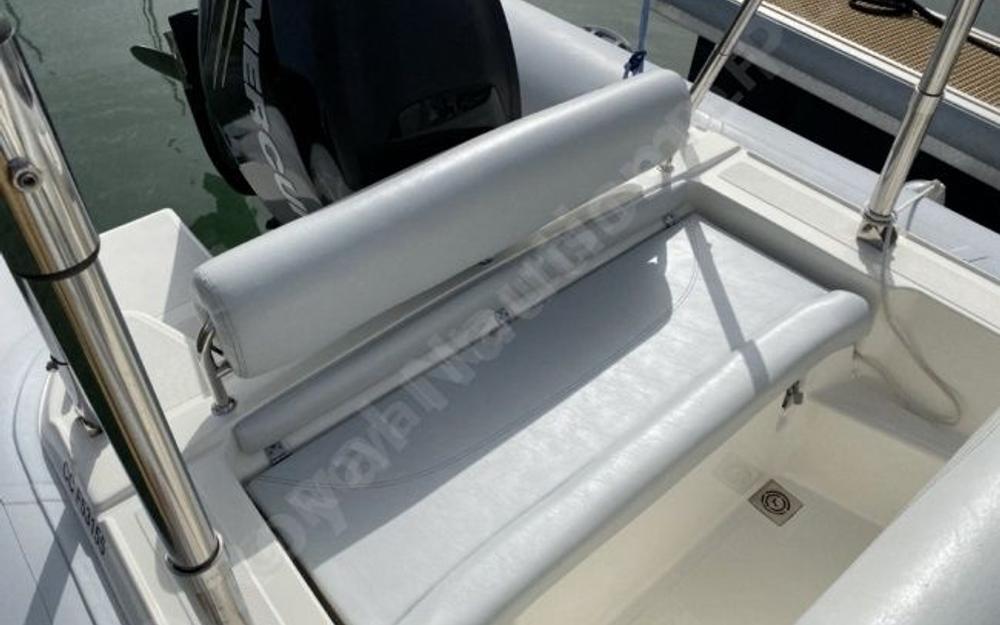 slider 6 Joker Boat Clubman 23