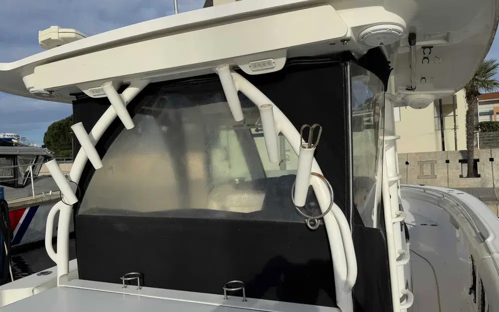 slider 27 Boston Whaler  370 Outrage