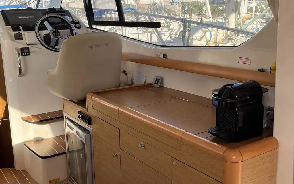 slider 21 Jeanneau Merry Fisher 10