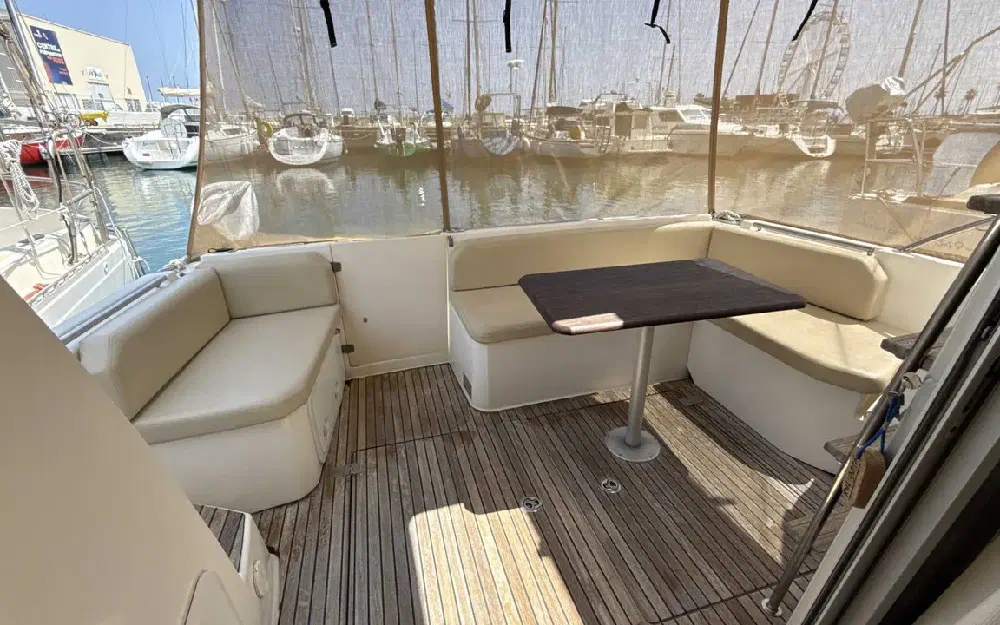 slider 24 Jeanneau Merry Fisher 10