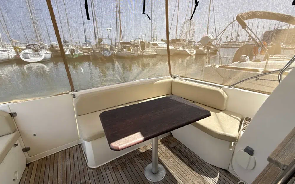 slider 28 Jeanneau Merry Fisher 10