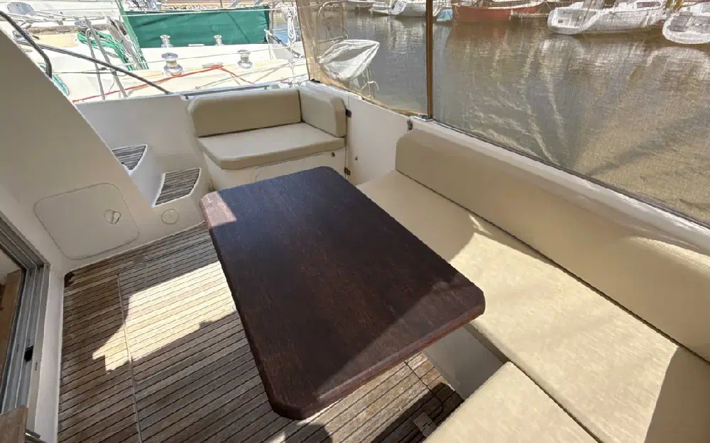 slider 30 Jeanneau Merry Fisher 10