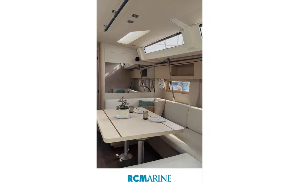 slider 9 Beneteau Oceanis 51.1