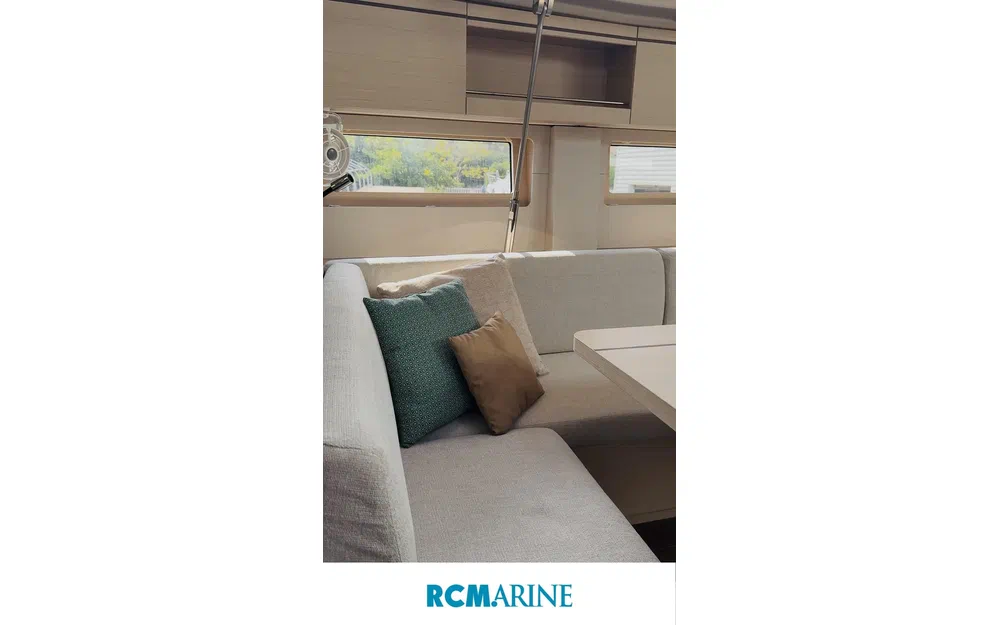 slider 10 Beneteau Oceanis 51.1