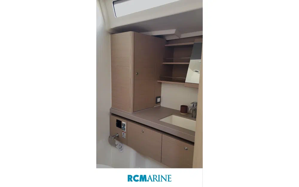 slider 16 Beneteau Oceanis 51.1