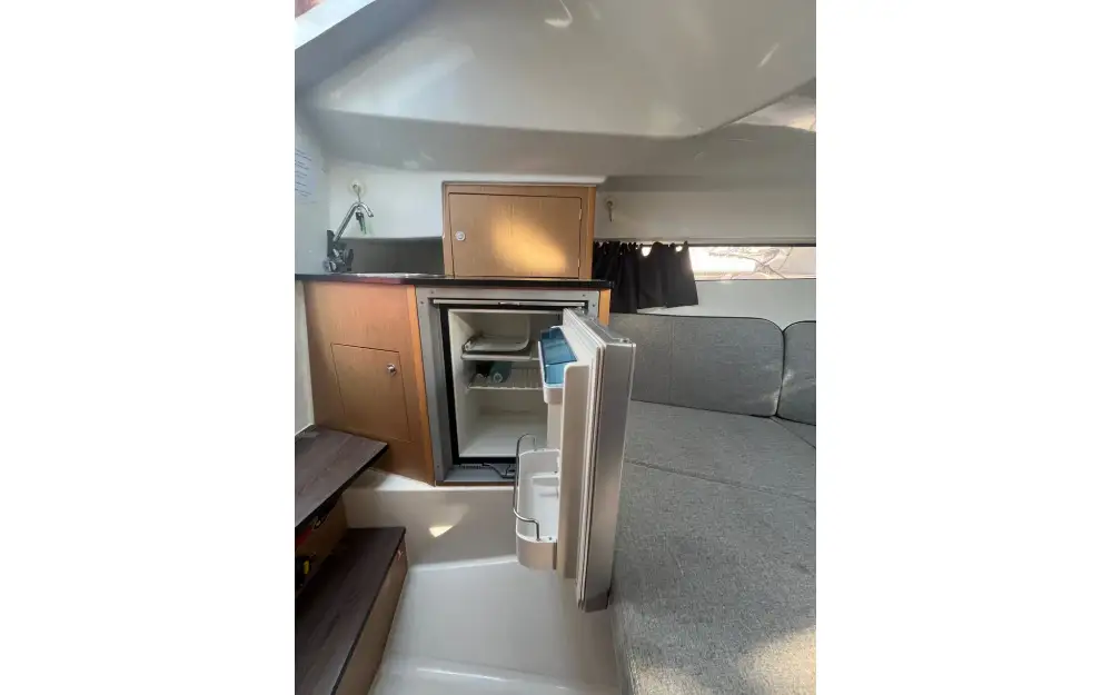slider 14 Beneteau Flyer 8 SUNdeck