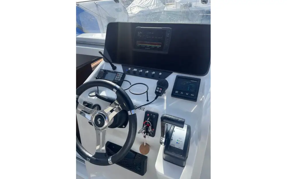 slider 4 Beneteau Flyer 8 SUNdeck