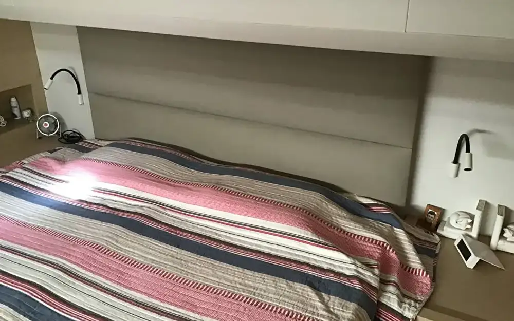 slider 10 Fountaine Pajot My 44