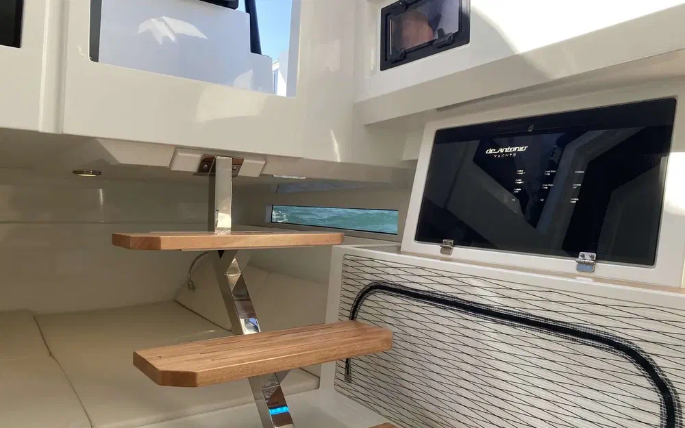 slider 4 De Antonio Yachts D32