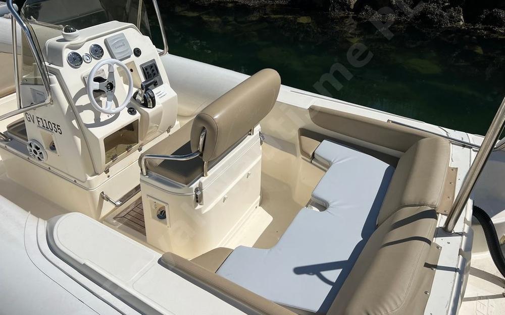 slider 7 Joker Boat Clubman 24