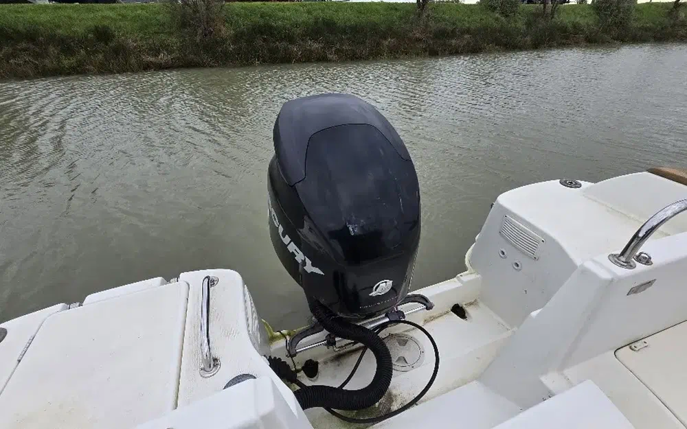 slider 4 Jeanneau Merry Fisher 725