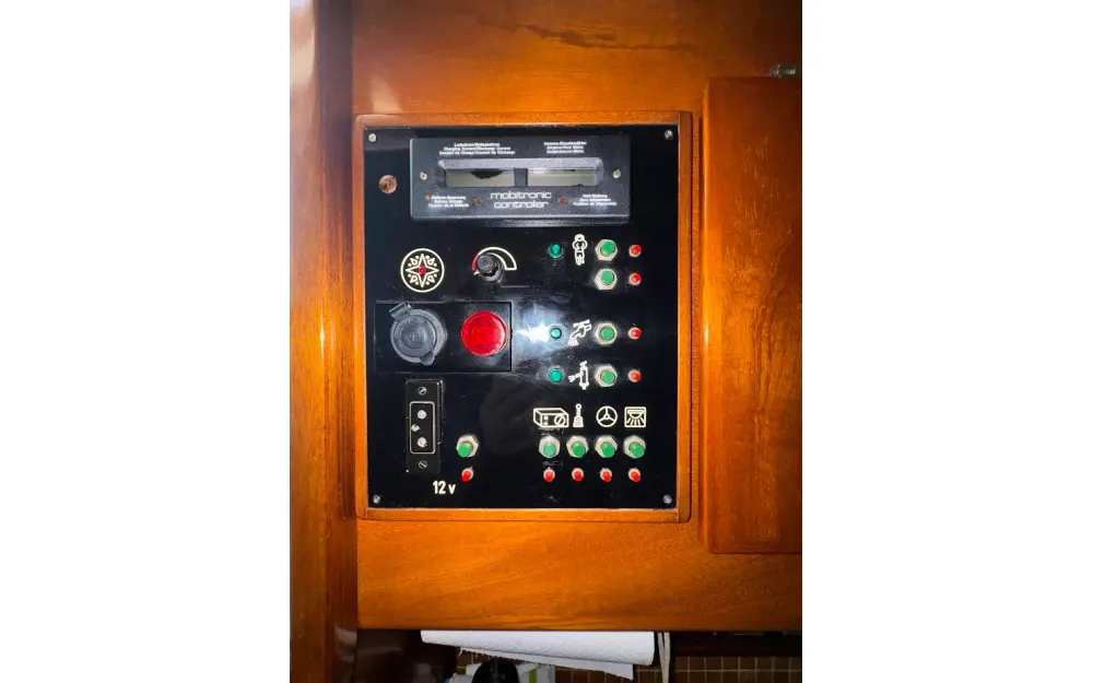 slider 21 Amel Fango