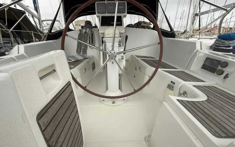 slider 20 Beneteau Oceanis 373