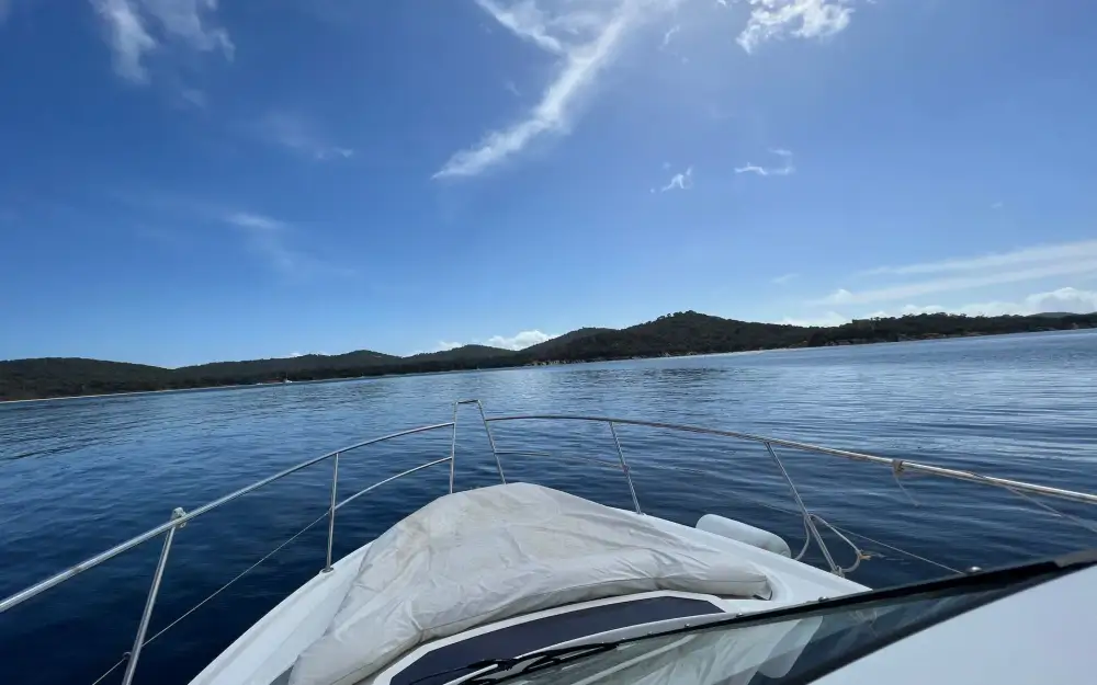slider 1 Beneteau Monte Carlo 32 HT