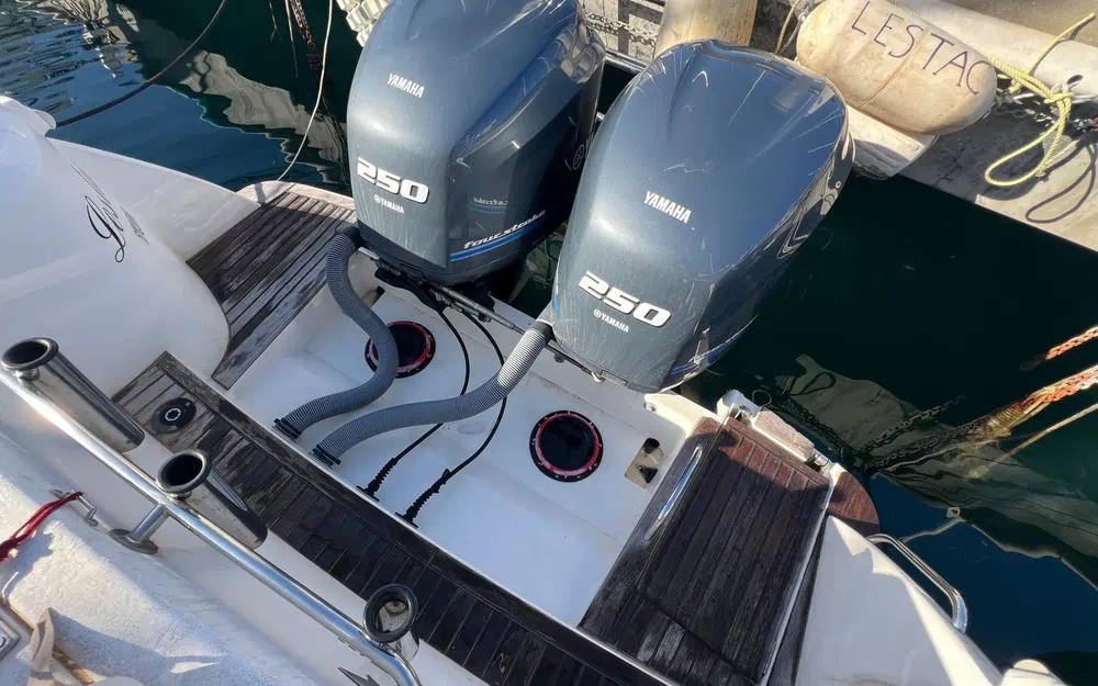 slider 9 Jeanneau Cap Camarat 925