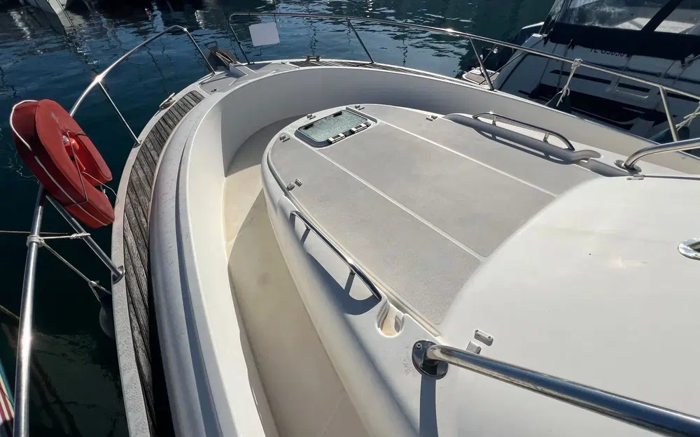 slider 1 Jeanneau Cap Camarat 925