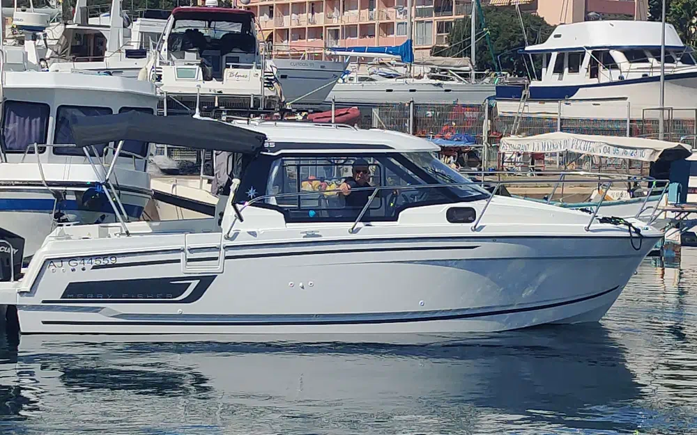 slider 0 Jeanneau Merry Fisher 795