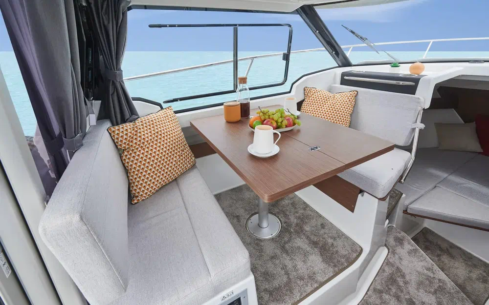 slider 9 Jeanneau Merry Fisher 795