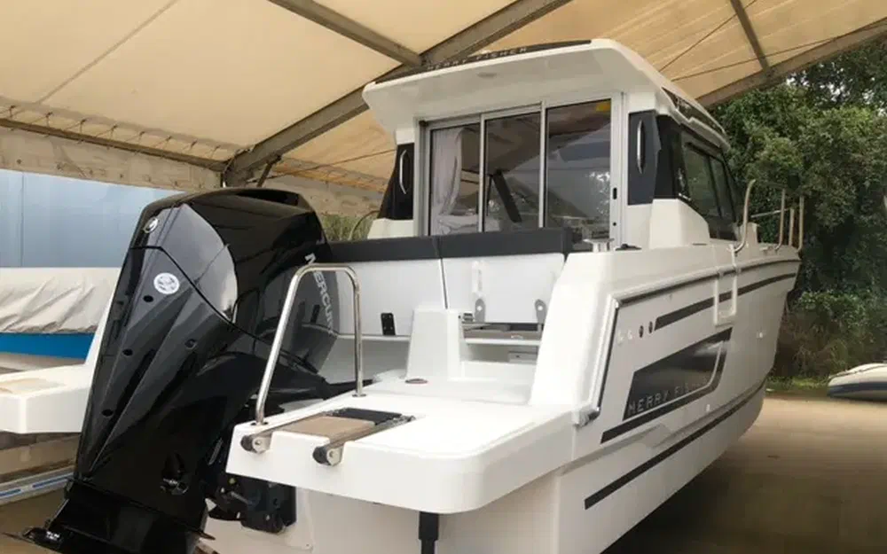 slider 2 Jeanneau Merry Fisher 795