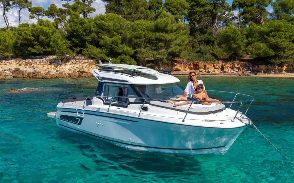 slider 7 Jeanneau Merry Fisher 795