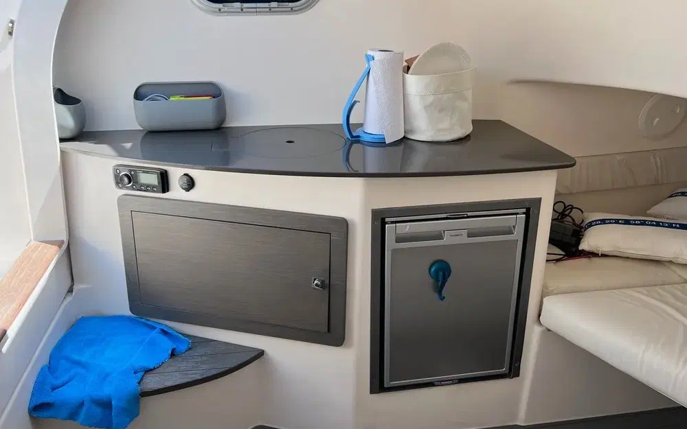 slider 11 Capelli Tempest 900