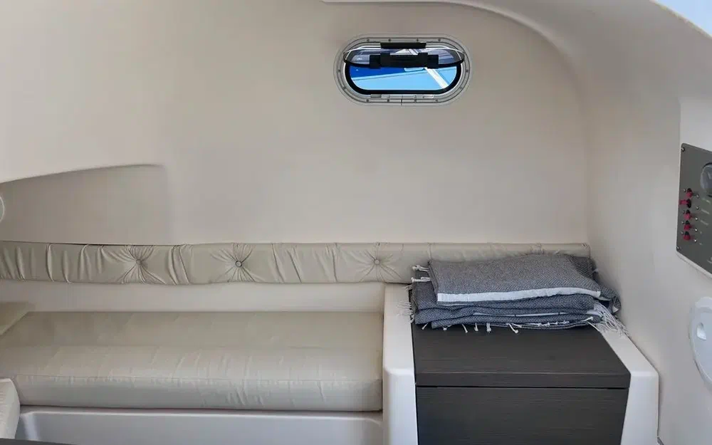 slider 13 Capelli Tempest 900