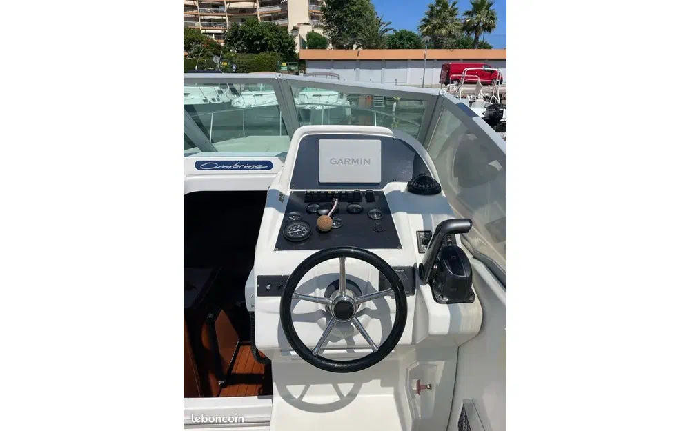 slider 3 Beneteau Ombrine 800