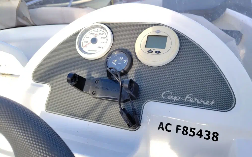 slider 19 B2 Marine Cap Ferret 572