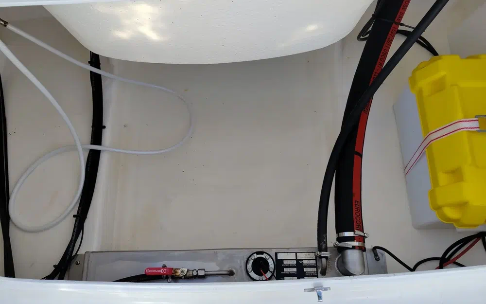 slider 20 B2 Marine Cap Ferret 572