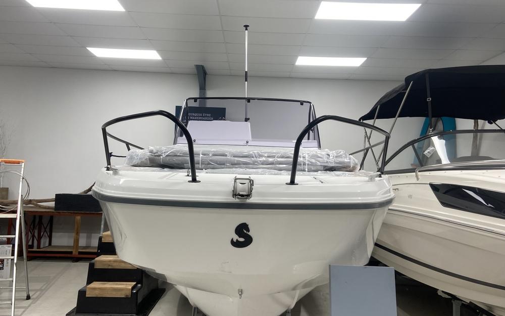 slider 0 Beneteau Flyer 7 SUNdeck