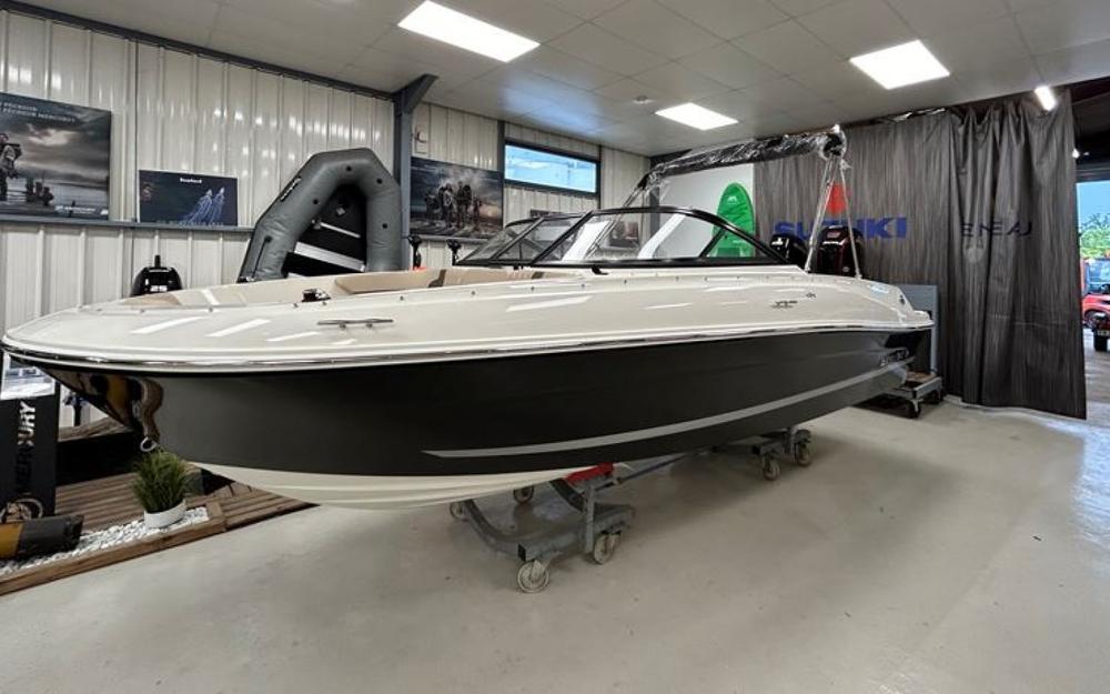 slider 0 Bayliner VR4OE