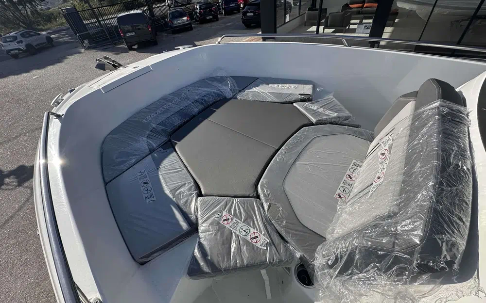 slider 9 Jeanneau Cap Camarat 7.5 CC