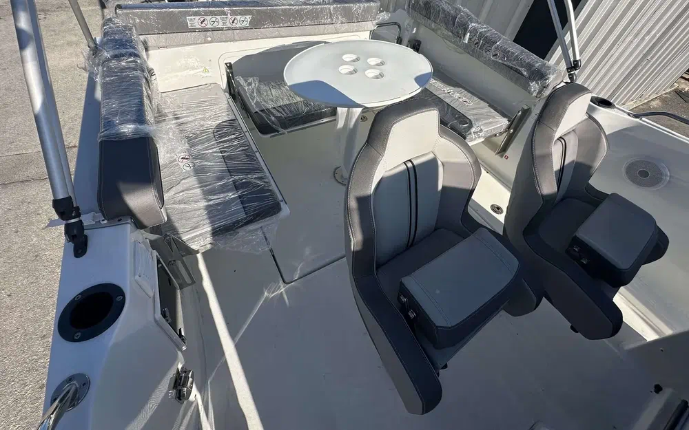 slider 12 Jeanneau Cap Camarat 7.5 CC