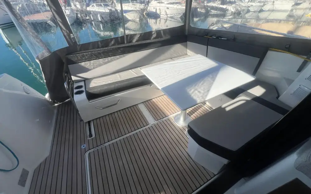 slider 9 Jeanneau Merry Fisher 895 Serie 2