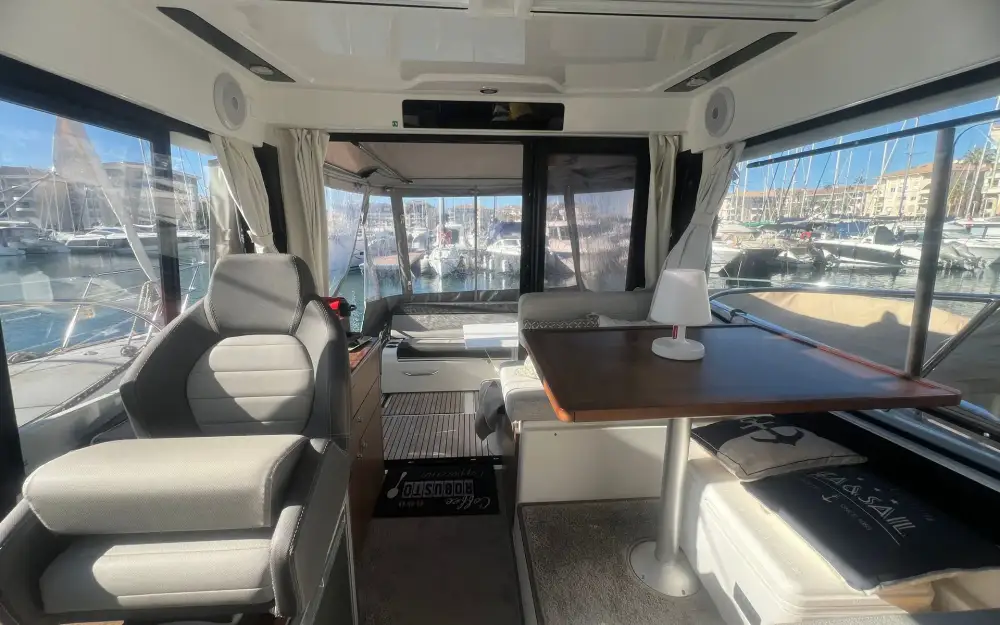 slider 13 Jeanneau Merry Fisher 895 Serie 2